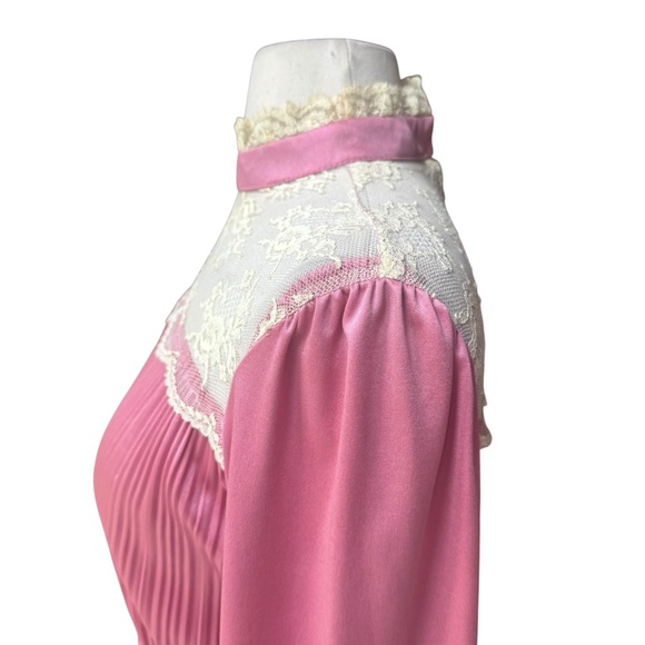 1970s does Victorian Era High Neck w/Lace Detailing, Accordion Pleats Prairie St - Picture 3 of 8